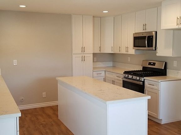 5th image of 9965 Du Page Ave