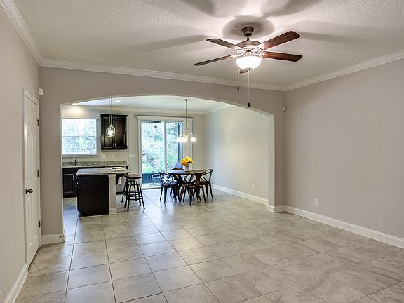 4th image of 429 Richmond Dr