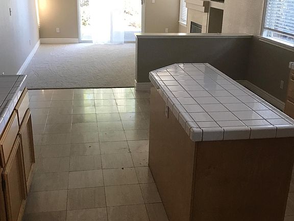 2nd image of 5156 Lakeshore Dr