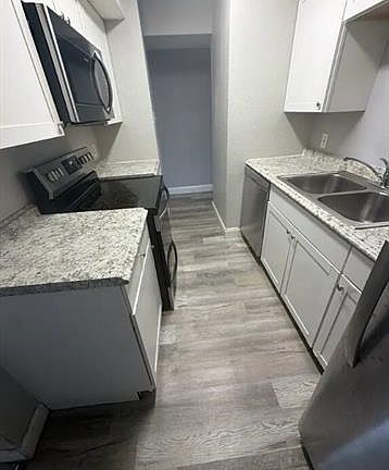2nd image of 76 Carriage Ln #2