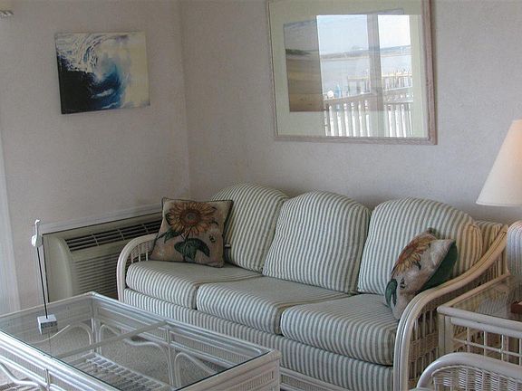 2nd image of 200 Bay Ave Suite 205