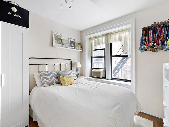 5th image of 319 W 18th St APT 1D