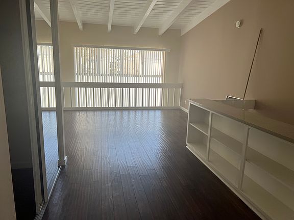 2nd image of 4024 Emerald St #Cd67462db