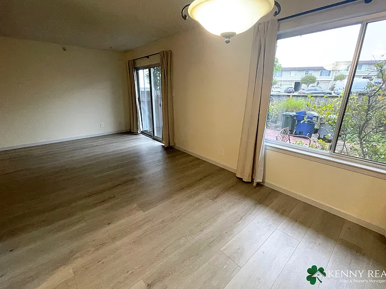 3709 Fairfax Way — Photo 6