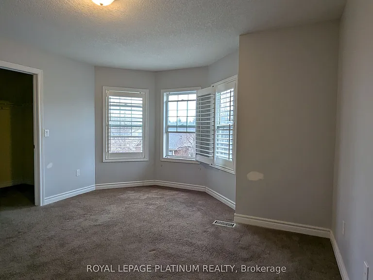 669 Zermatt Dr — Photo 15