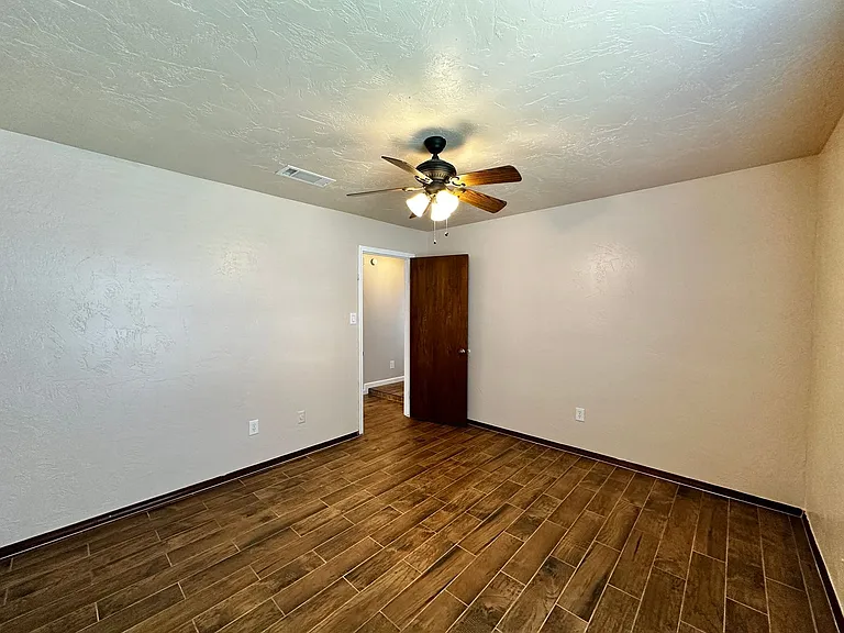 505 SW 77th St — Photo 28
