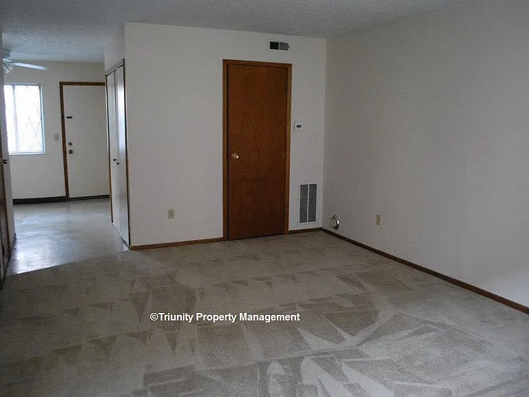 5491-5513 Kenneylane Blvd — Photo 30