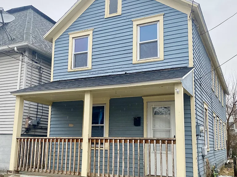 19 Center Streetsingle Family — Photo 14