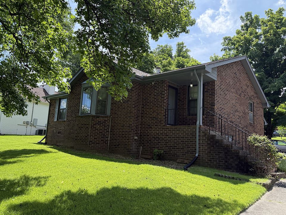 1st image of 3021 Blackwood Dr