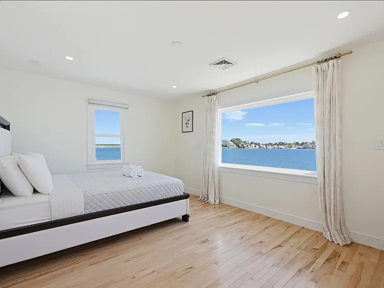 57 Edgewater Rd — Photo 8