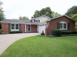 701 E Golf Rd, Libertyville, IL 60048