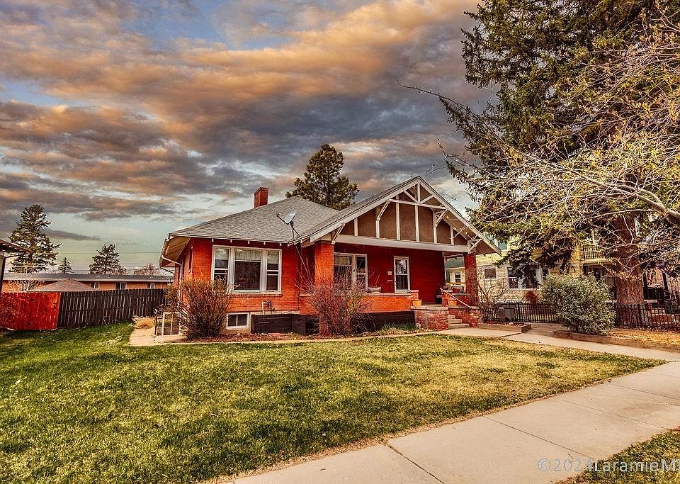 1st image of 408 S 11th St
