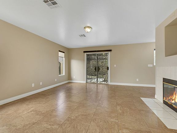 5th image of 67 Belle Soleil Ave
