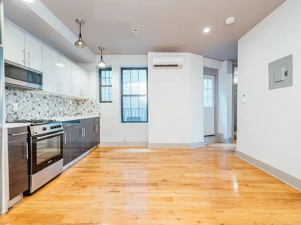 292 Bedford Avenue image 1 of 14