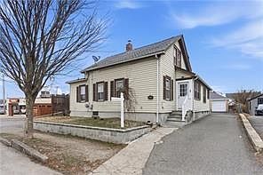 1st image of 215 Kenyon Ave