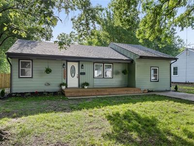 305 S Sunset Dr, Olathe, KS, 66061