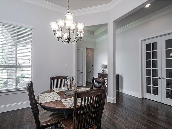 5th image of 2701 Point Vista Dr