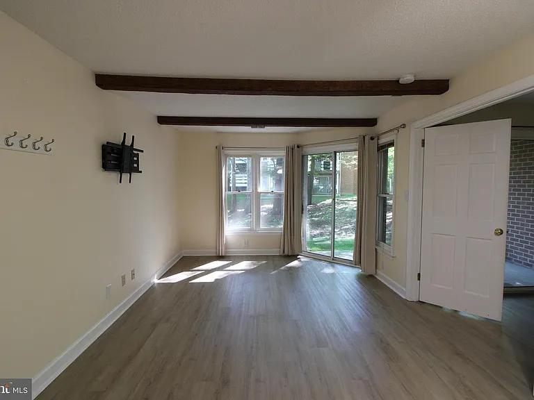 3151 Anchorway Ct #H — Photo 2