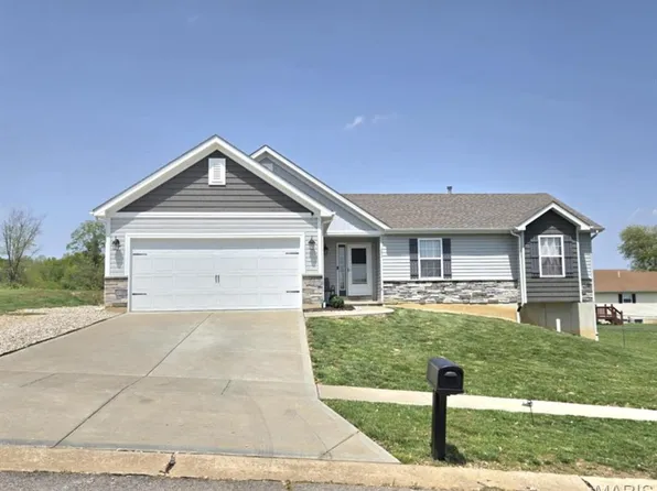 131 Baskett Dr, Elsberry, MO 63343