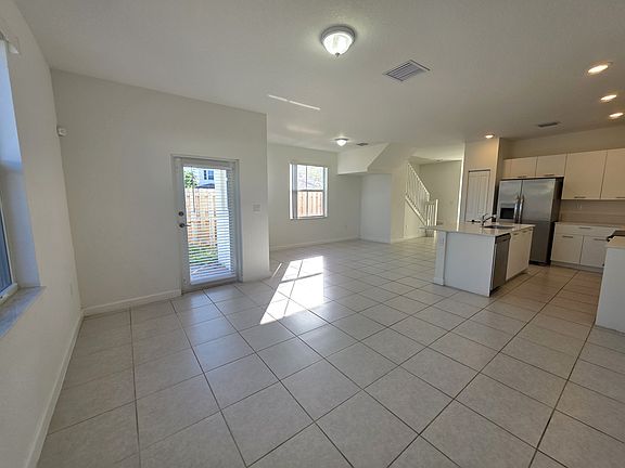 4th image of 2420 NW 131st Cir