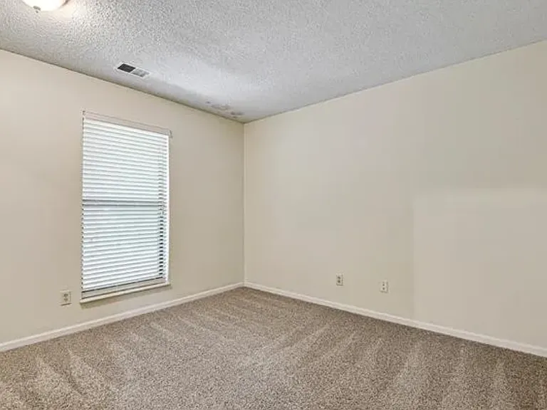 13330 Walnut St — Photo 17