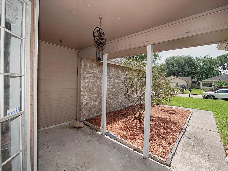 2914 Tarpon Dr — Photo 7