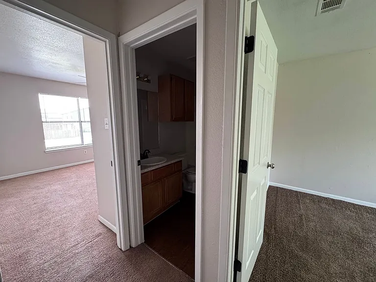 1210 Monroe Lp — Photo 12