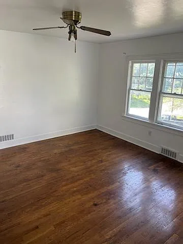 804 Oakland Ave — Photo 1