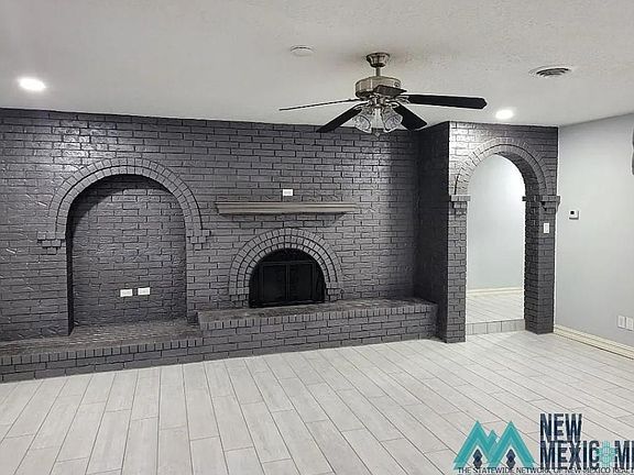 2nd image of 218 E Jemez St