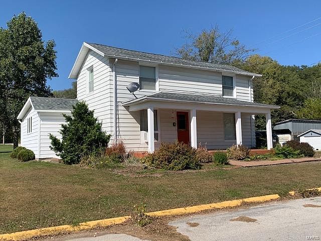 1st image of 800 S 2nd St