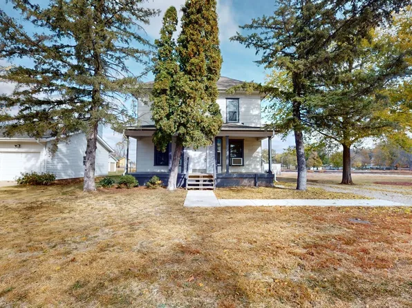 704 W Main Ave, Rockford, IA 50468