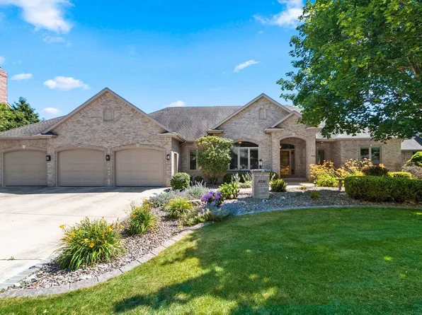 3036 Warm Springs Dr, Green Bay, WI 54311