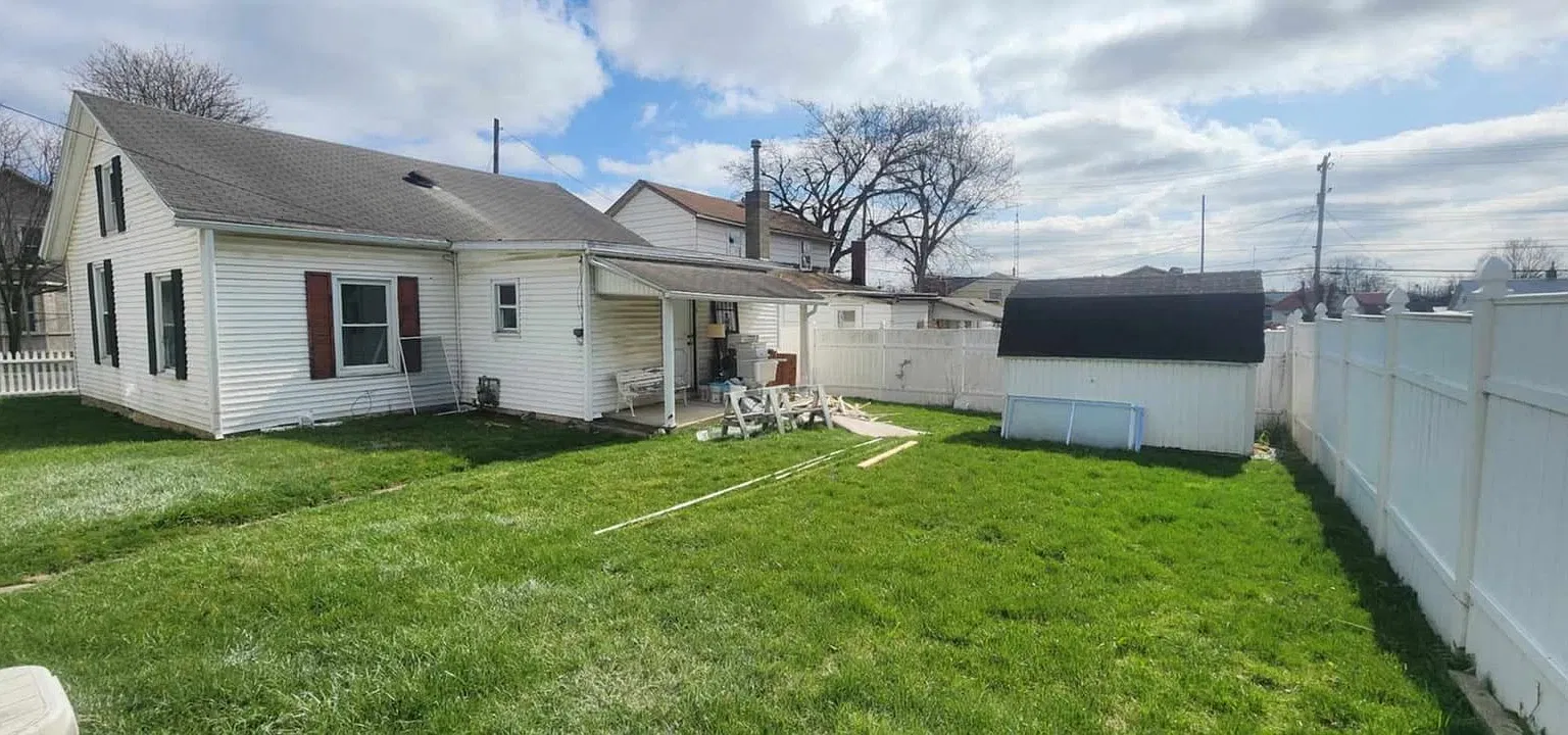 225 W 3rd Street - 1 — Photo 2