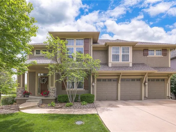 15628 Slater St, Overland Park, KS 66221