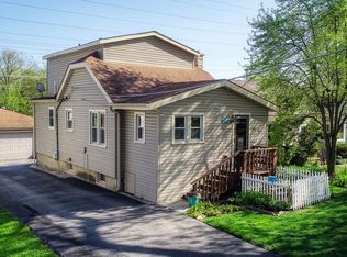 327 W Hawthorne Dr, Round Lake Beach, IL 60073