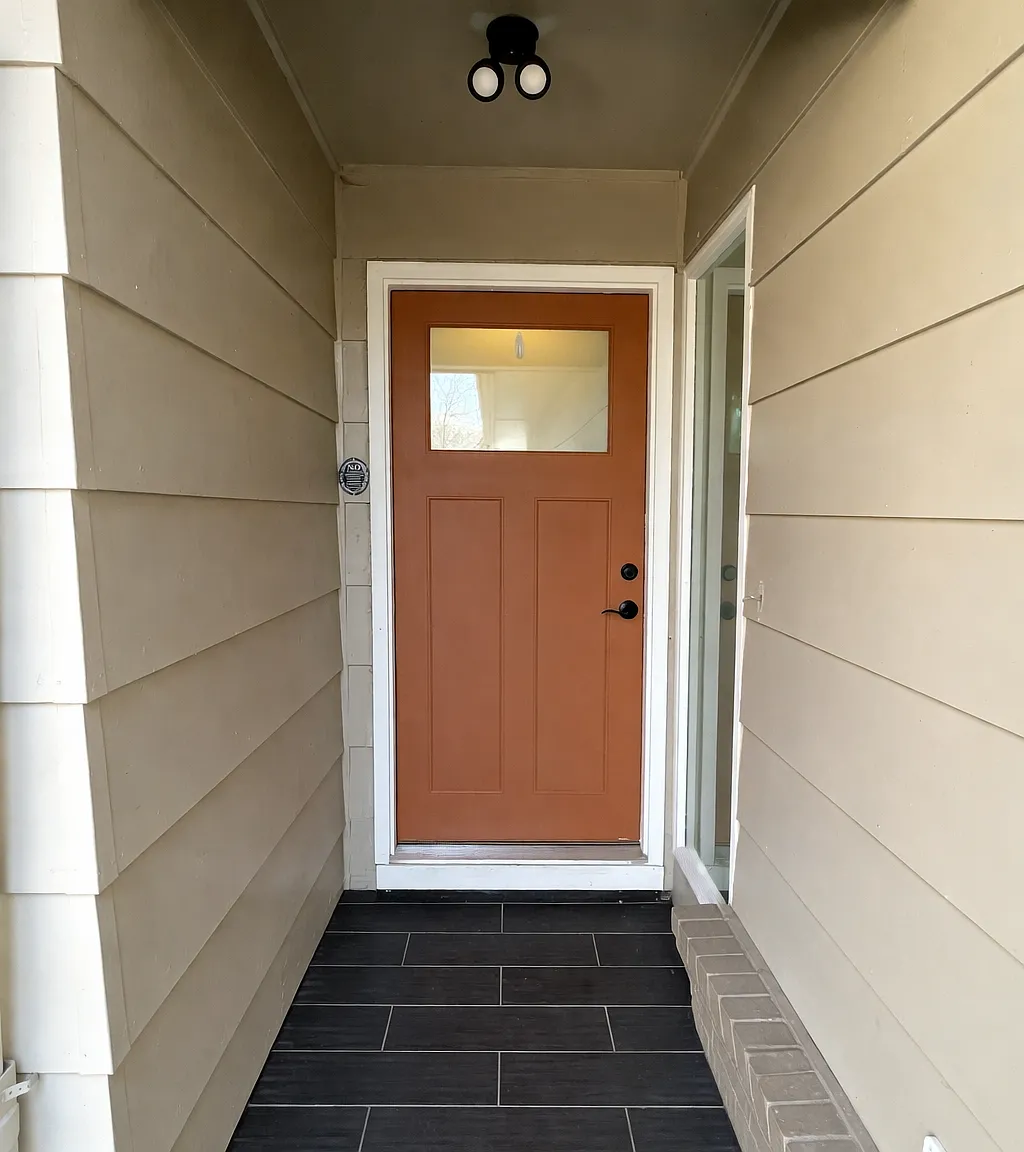 4 bed, 1679 sqft, $2,300 — Photo 2