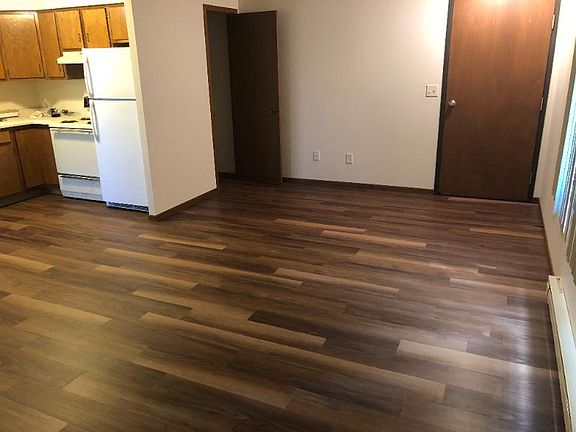 5th image of 919 Raymond Dr #A