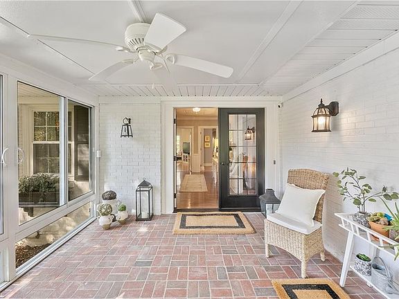 3rd image of 4470 Greenmeadow Lakes Cir