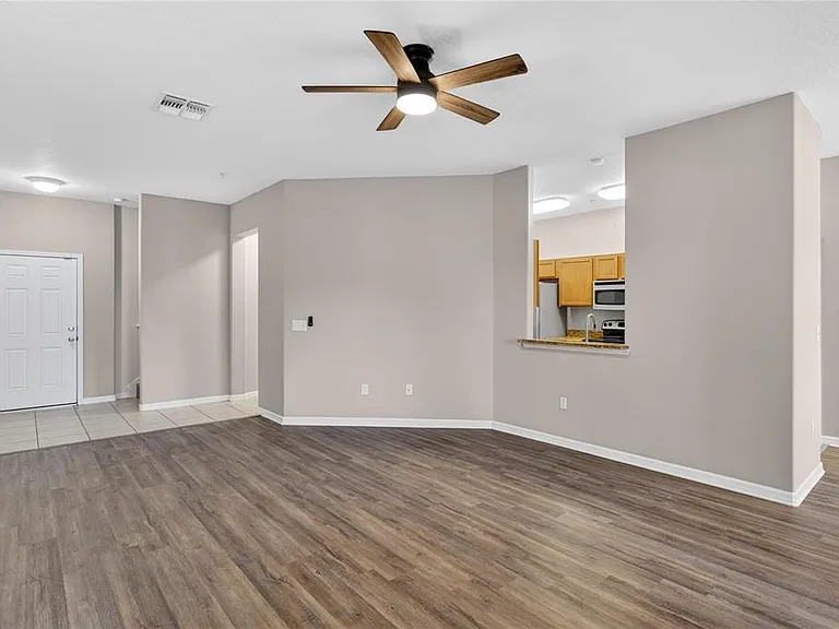 1519 Priory Cir — Photo 4