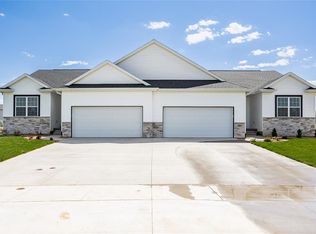 5878 Meadow Grass Cir SE, Cedar Rapids, IA 52401