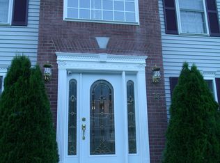 39 Sutherland Dr, Hudson, NH 03051