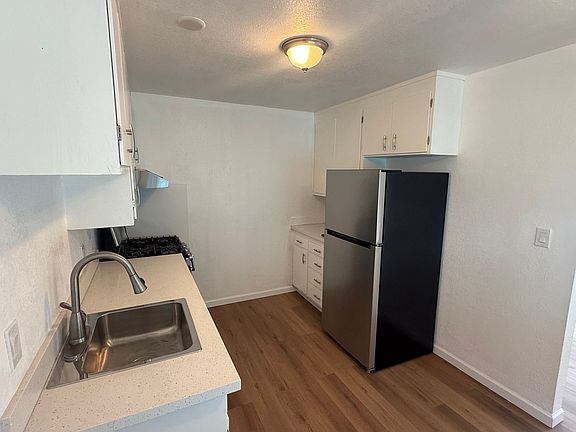 3rd image of 301 Willard Ave APT A