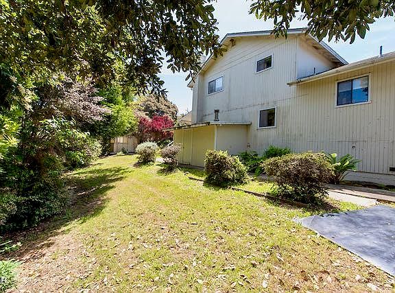 4th image of 32850 Parkview Dr