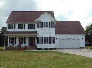 5826 Emmaus Rd, Kernersville, NC 27284