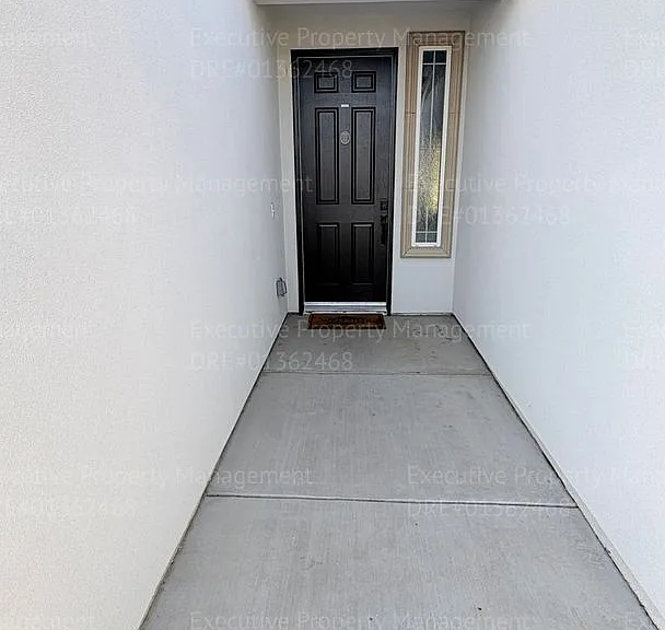 8905 Cadbury Dr — Photo 4