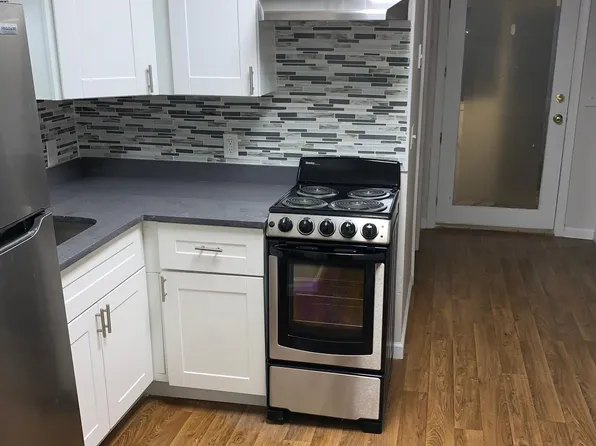 27 Parker St APT 3, Ware, MA 01082