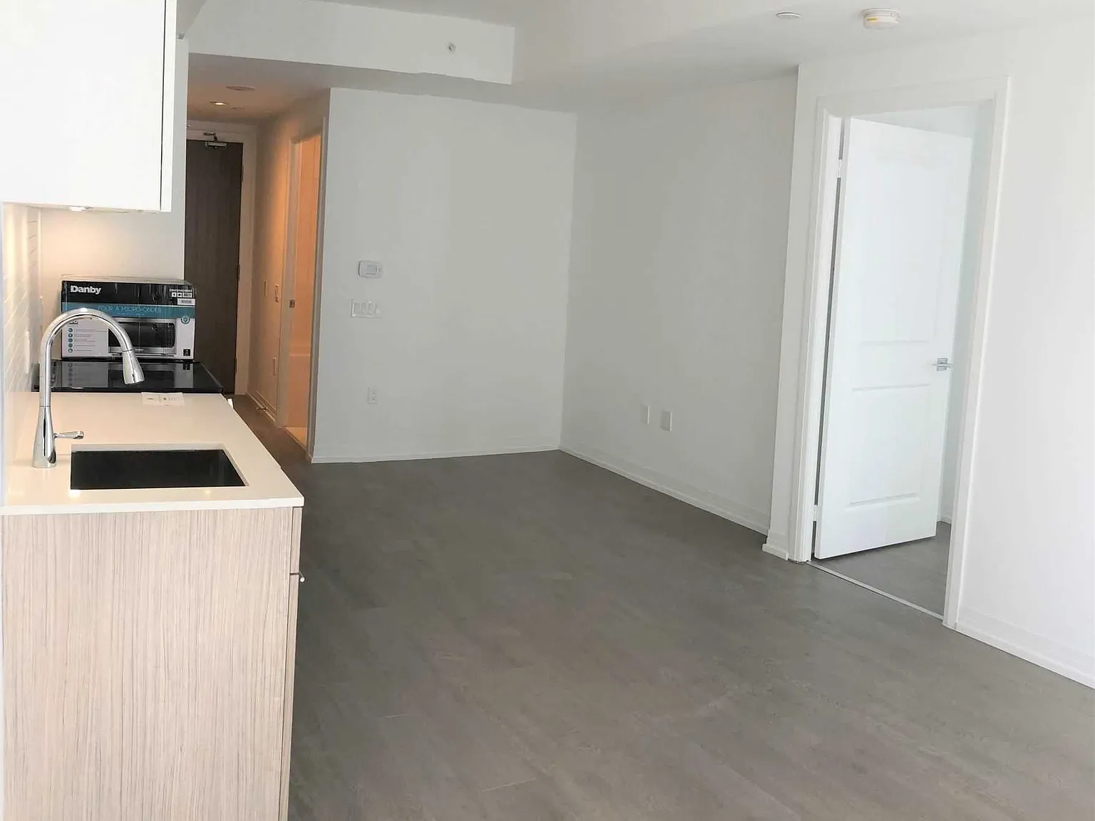 1 bed, $2,100 — Photo 3