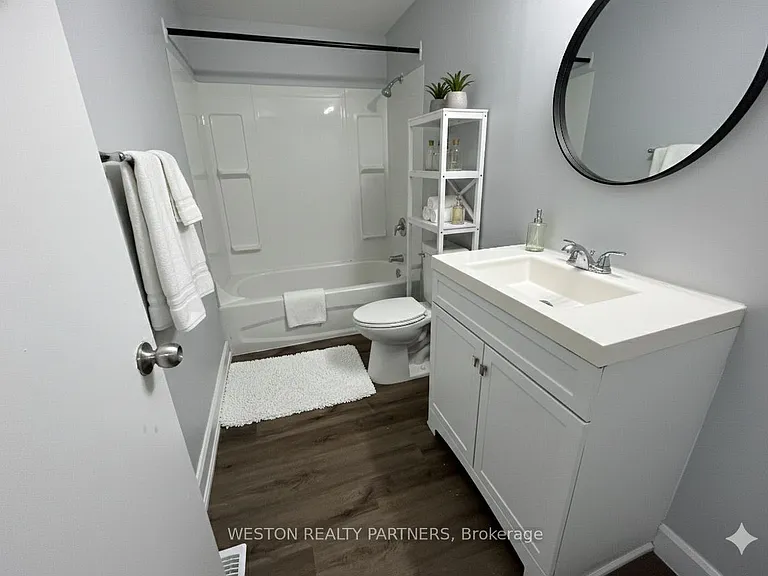 515 Queen Victoria Dr #101 — Photo 4