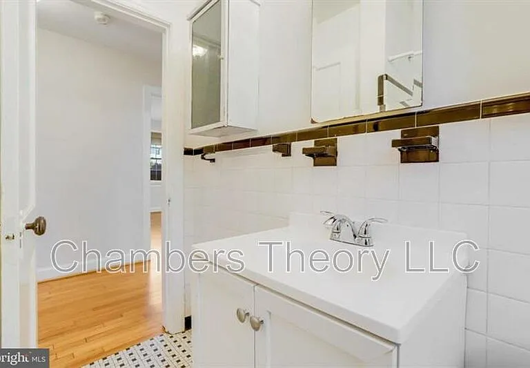 530 N Nelson St #1 — Photo 15