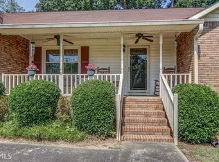 40 Ridgewood Cir, McDonough, GA 30252